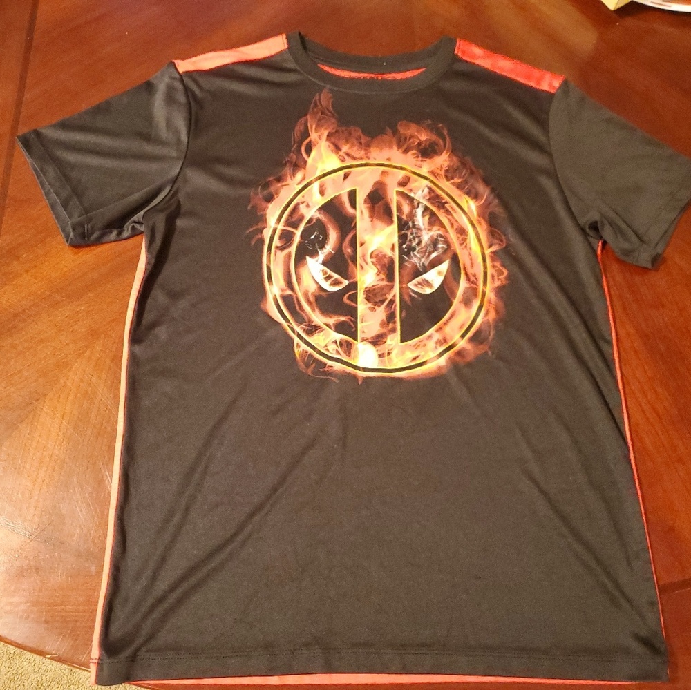 Deadpool T-shirt